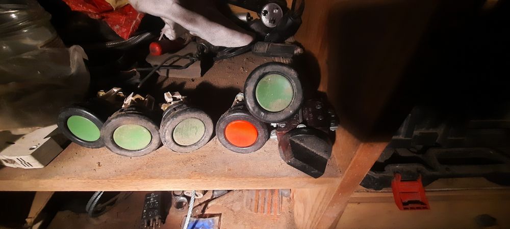 Przełącznik włacznik przycisk stycznik tsm1