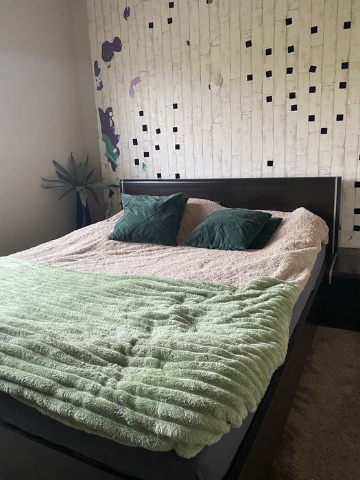 Łóżko sypialniane