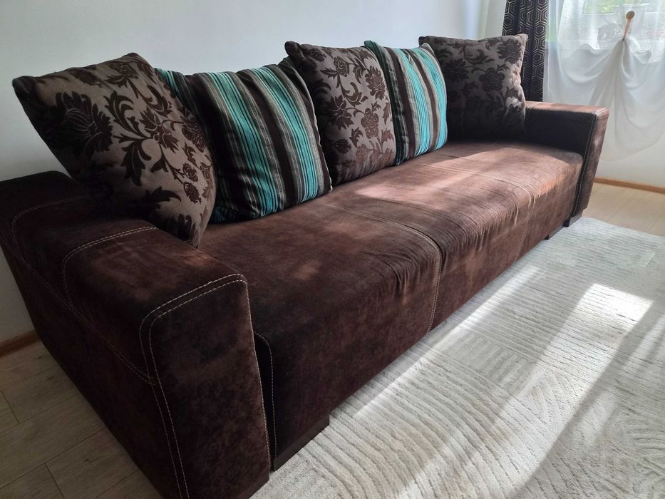 Sofa z możliwością spania.