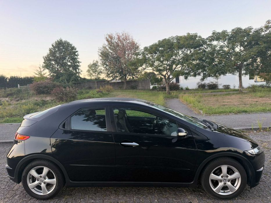 Honda Civic 1.4 i-DSI 200.000 kms