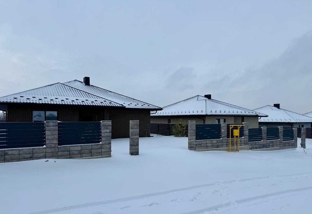 Сучасний Будинок в Обарові з власною ділянкою 7 сот.