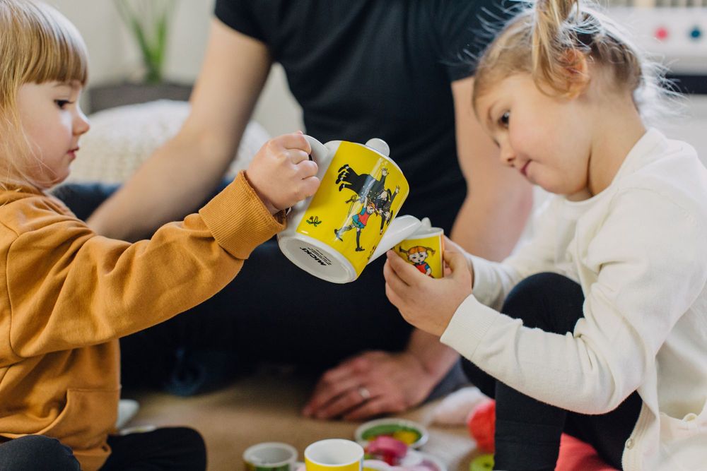 Porcelanowy zestaw do herbaty dla dzieci, Pippi  naczynia kubki