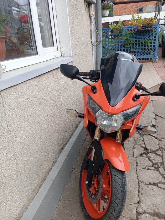 Продається терміново Viper v250 в хорошому станні є пару  покрасів. Є обмін але не на моцик.