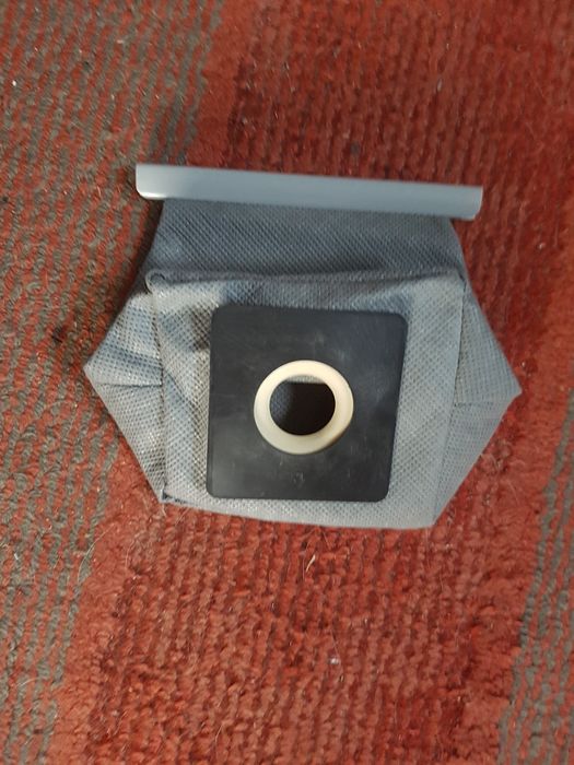 Пылесос Mystery 1400W.