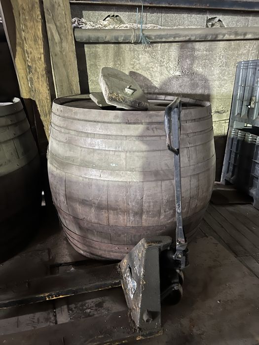 Barris de vinho em madeira sucupira