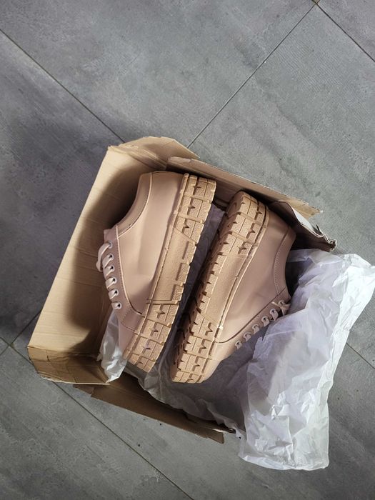 Damskie buty Prada