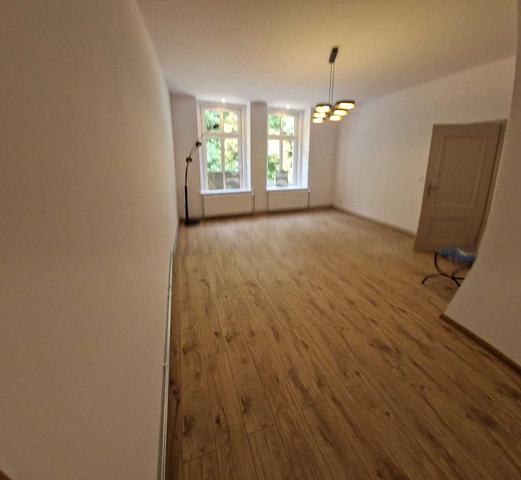 Do wynajęcia mieszkanie w Prudniku po generalnym remoncie 93 m2 ul. Mickiewicza I piętro