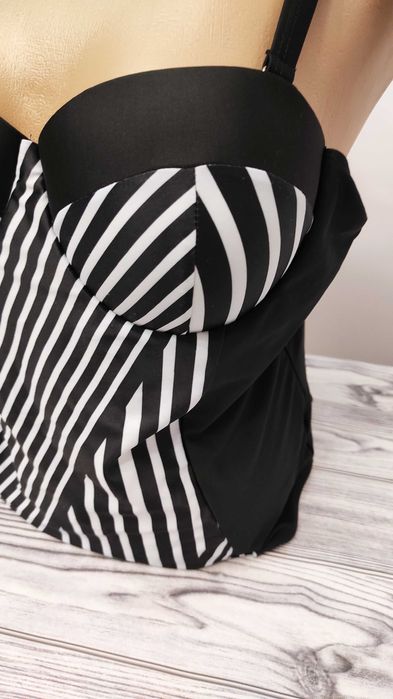 Цільний купальник майо щільна чашка В Mara Hoffman р.50-52