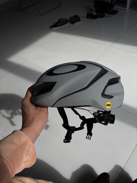 Шлемы Poc, Oakley, Quiksilver