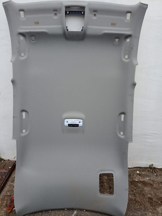 Podsufitka BMW X1 F48