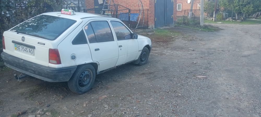 Продам автомобіль Opel Kadet