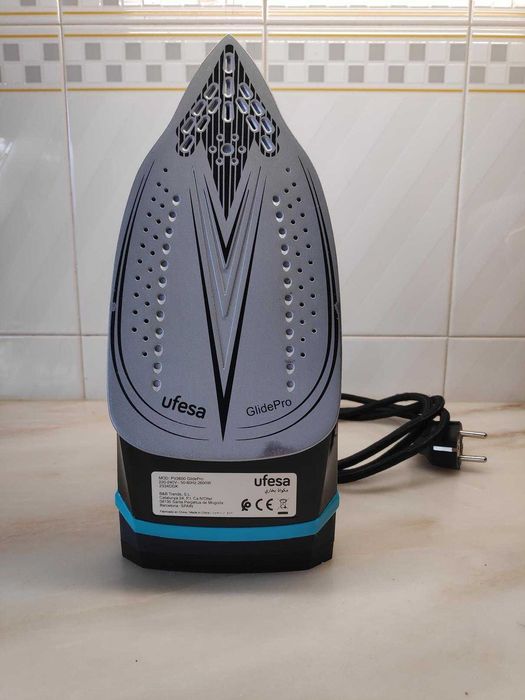Ferro a Vapor Ufesa Glide Pro (2600W)