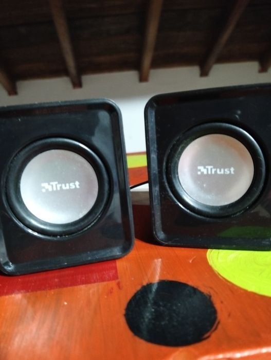 Colunas  Trust Leto 2.0 (Alimentação USB) – Como Novas