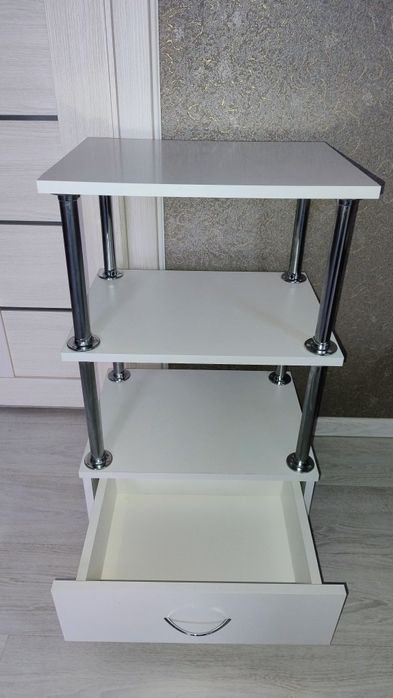 Тележка, візок, полка, столик, тумба, стеллаж, этажерка, мебель.
Тумб