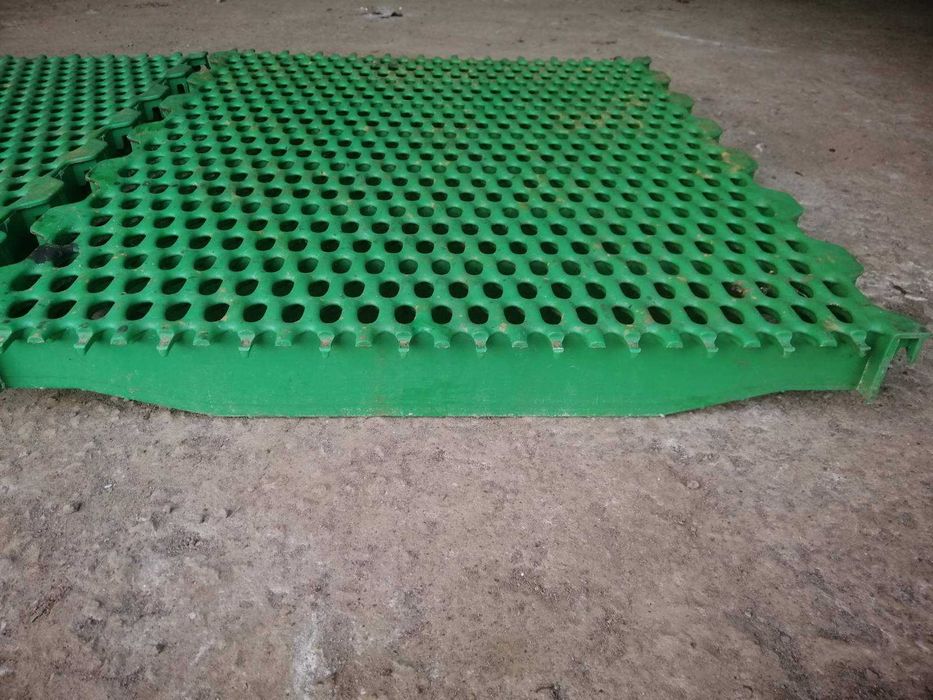 Решітка пластикова для щілинної підлоги