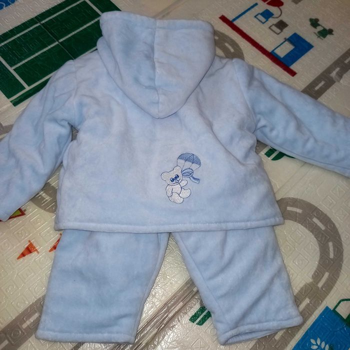 Костюмчик  на весну новий