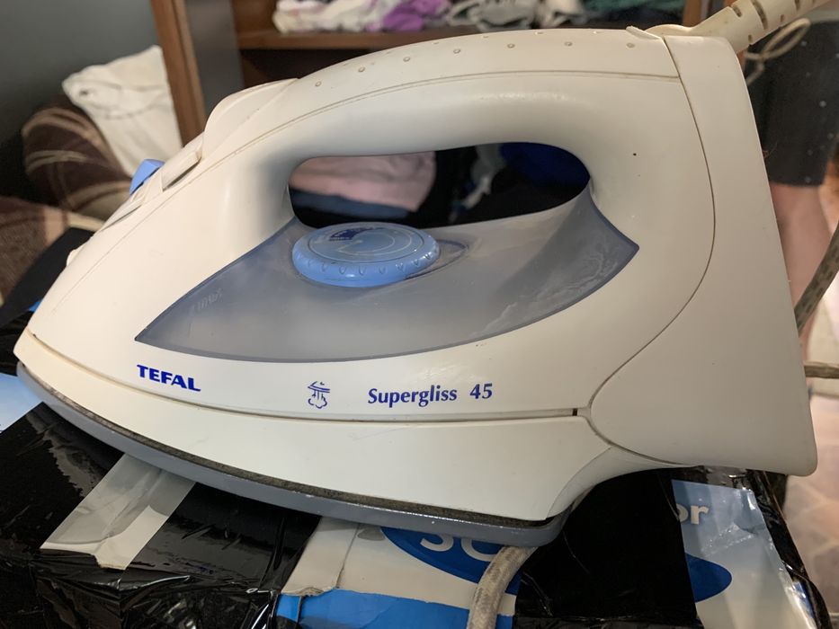 Праска Tefal (відклеєне дно)