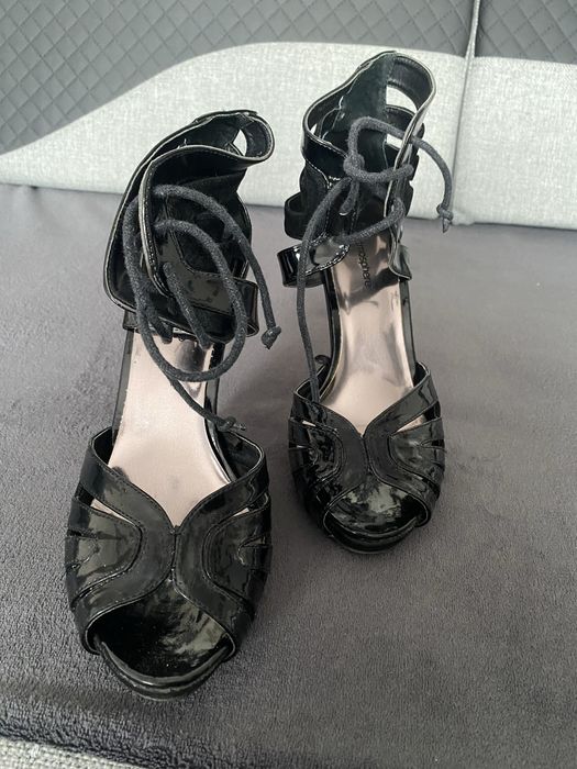 Buty na obcasie czarne