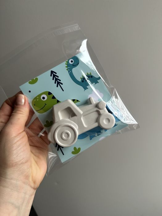 розмальовки, подарунки діткам від іменн