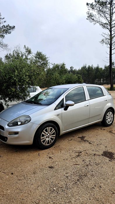 Carro Fiat Punto 2015