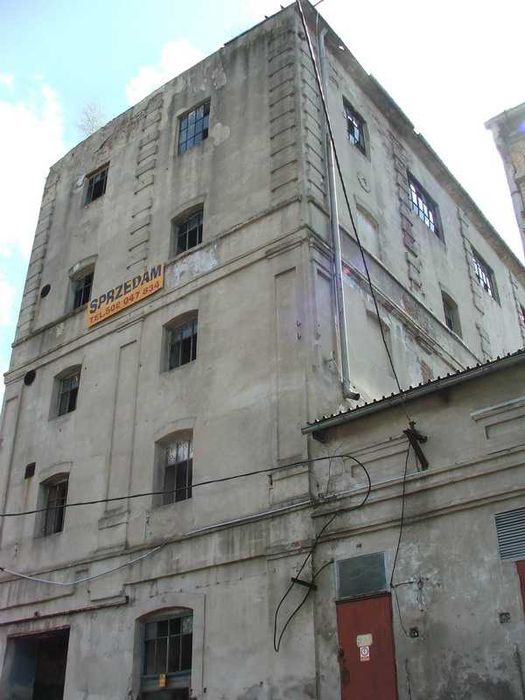 Na sprzedaż budynek użytkowy do remontu 1386 m2, Wola Krzysztoporksa