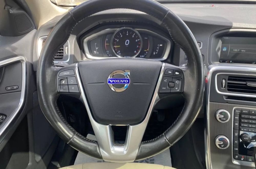 Volvo s60 16 рік