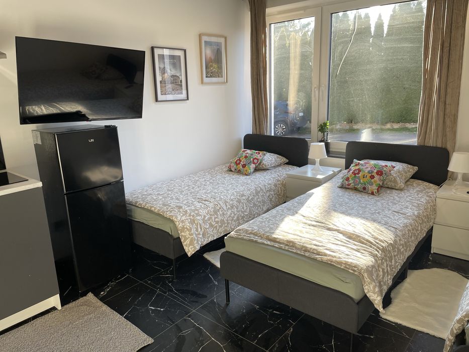 Pokoje z prywatną łazienką oraz kuchnią,  3 minuty od Umicore, Ionway