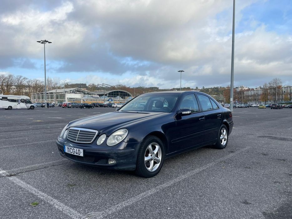 Mercedez-Benz E220 CDI 230 Mil KMS Aceito Retoma