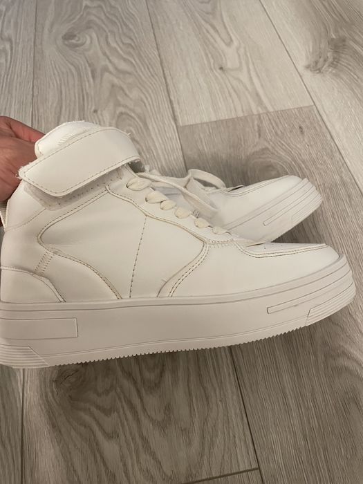 Vendo tenis Breska