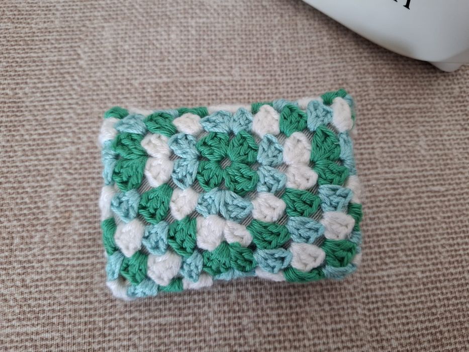 Carteira feita em Crochet