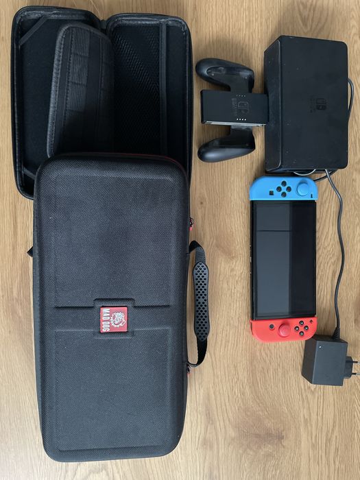 Nintendo switch  1 + gratisyyyyy