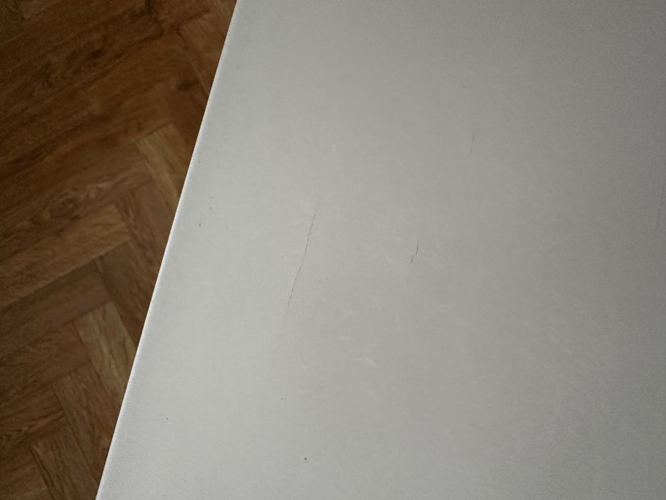 Półokrągły stolik konsola
