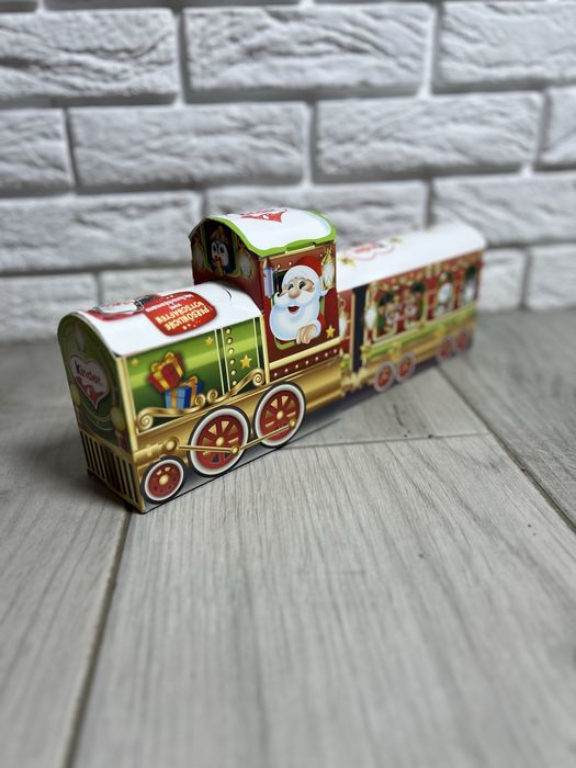 Kinder потяг адвент календар
