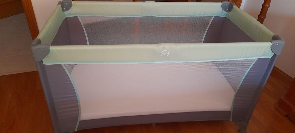 Berço de Viagem Dobrável + Colchão Extra (Excelente Estado)