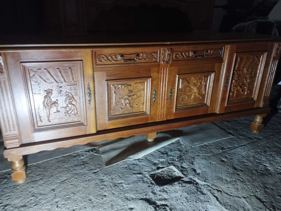 Komoda ładnie rzeźbiona 50x90x220