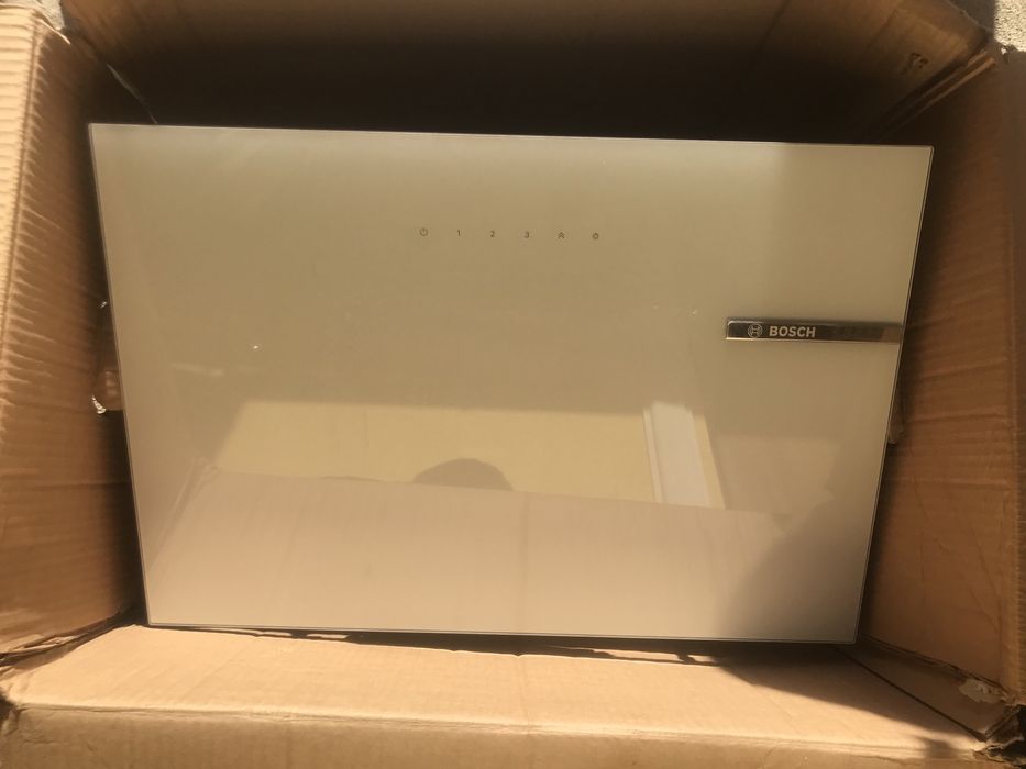 Витяжка Bosch DWK65DK20