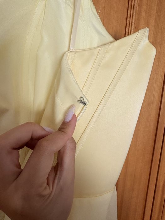 Vestido de Cerimónia Amarelo Manteiga
