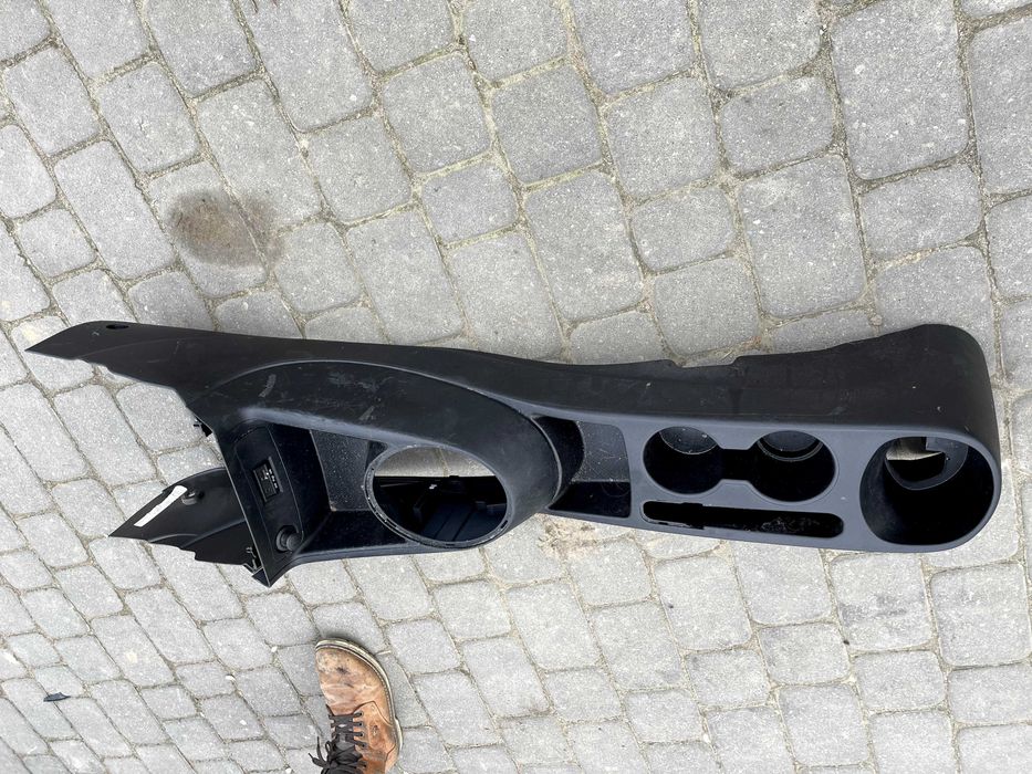 Tunel środkowy Hyundai i20 12- 5D