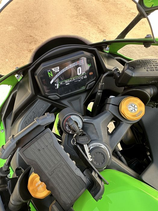 Kawasaki ZX4RR 2024 Akrapovic