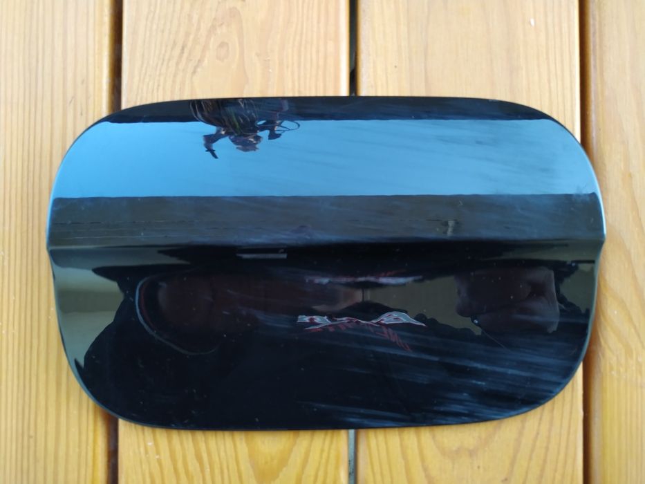 AUDI Q7 крышка люка топливного бака