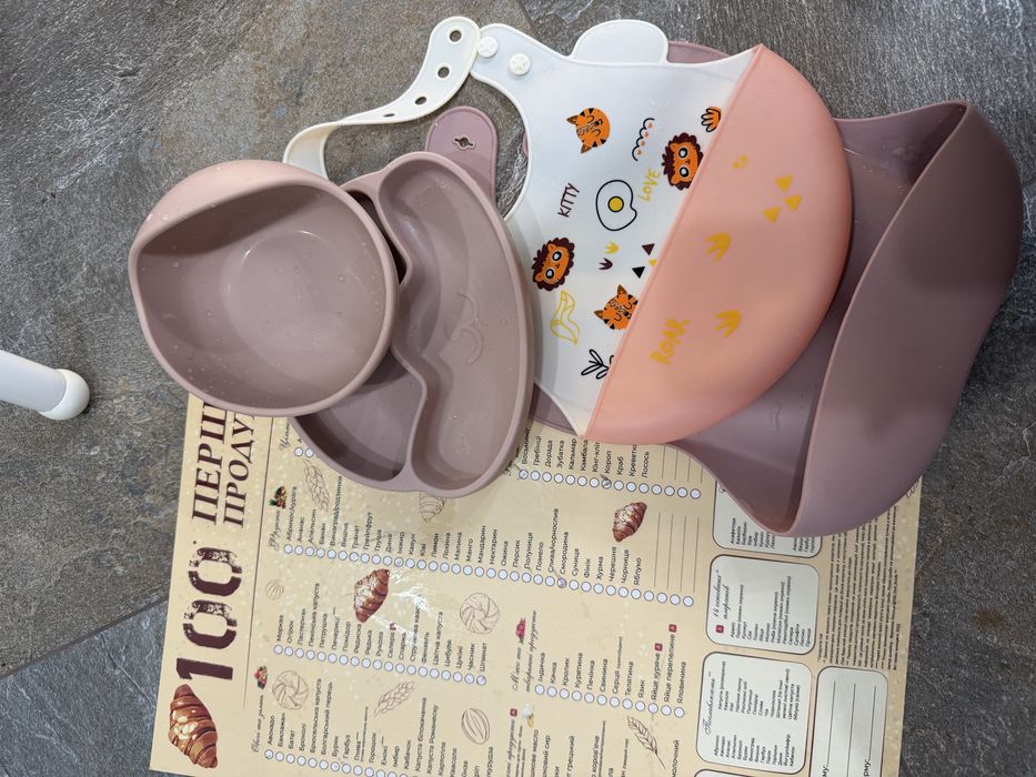 Стільчик для годування від Ikea