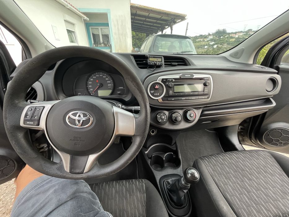 Vendo o meu Toyota Yaris D4D