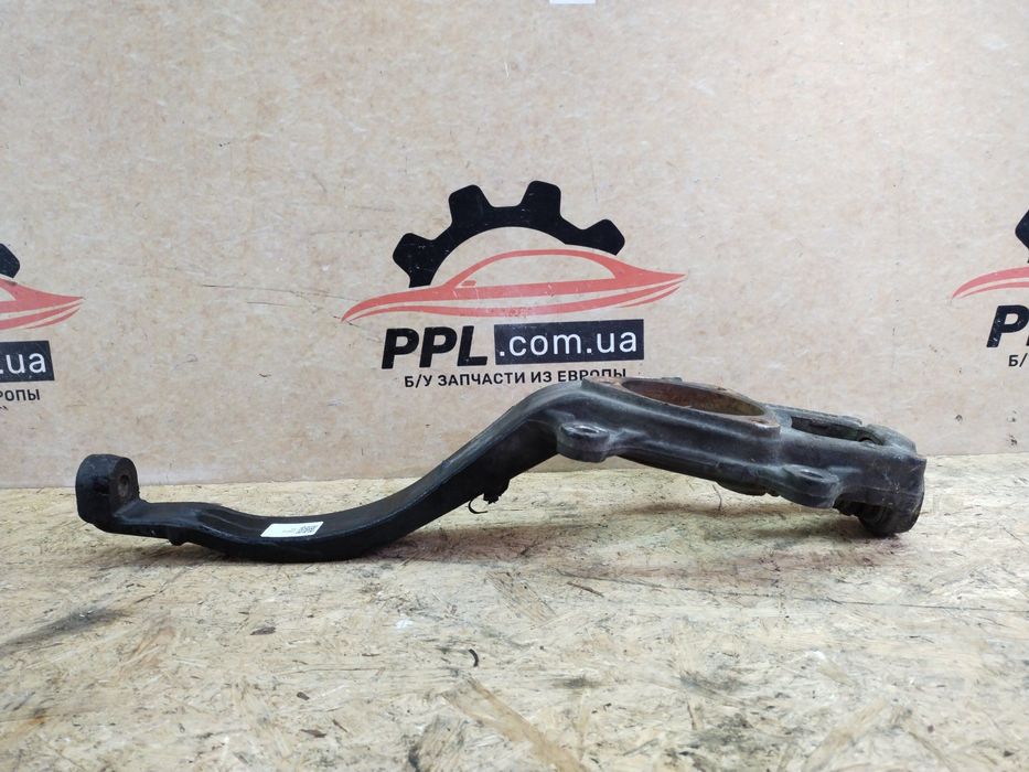 Jeep Grand Cherokee WK2 10-16 поворотный кулак перед правый 68022632AD