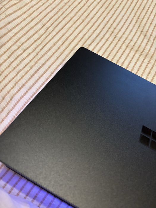 Surface laptop 3  16bg ram 256 com teclado português URGENTE