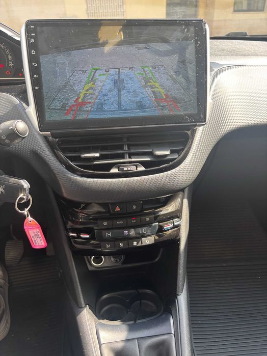 Peugeot 208 Impecavel