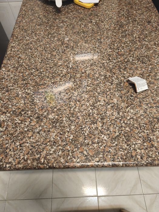 Mesa de cozinha e 4 cadeiras