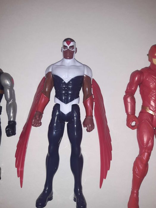 Lote heróis Marvel e DC usados