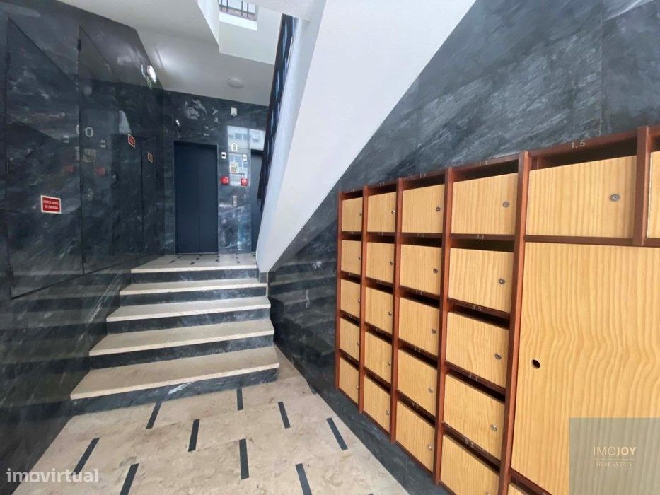 Apartamento T1 para venda no centro histórico do Porto
