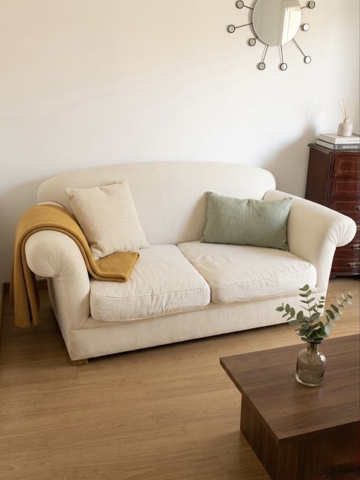 Sofá-cama 2 lugares – com estrutura de cama (sem colchão) - NEGOCIÁVEL