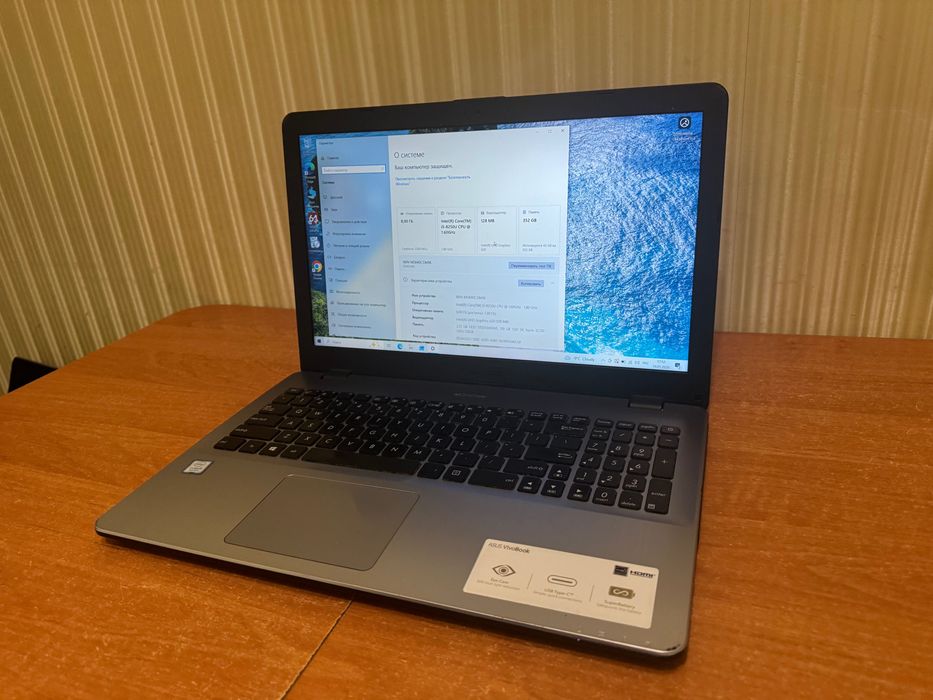 Ноутбук Asus R542U core i5 8gen